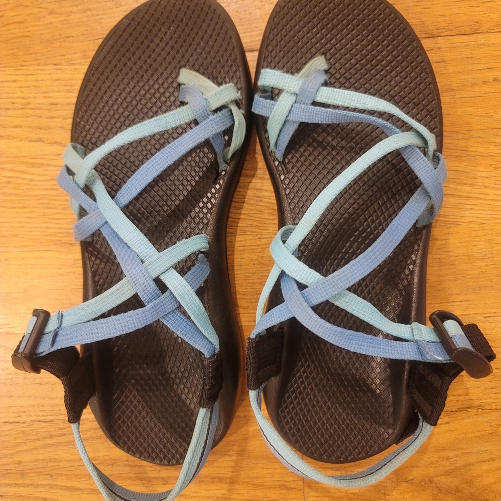 Women's size 10 Chacos